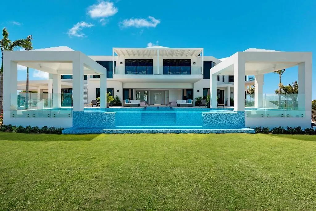 Triton Luxury Villa Providenciales